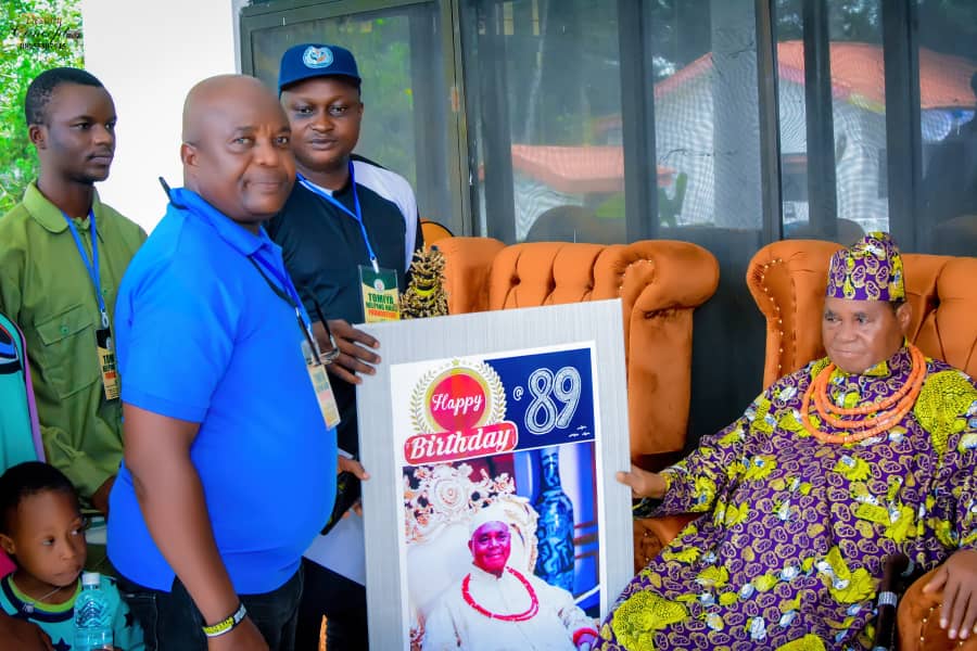VISIT TO THE ESAMA OF BENIN KINGDOM